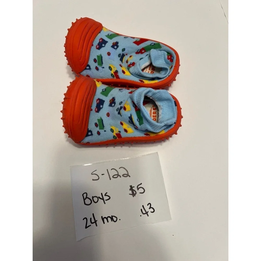 Boys 24 month shoes (s-122)